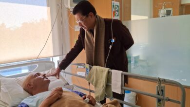 Suryakant Dhasmana reached Max Hospital to inquire about the well-being of BJP leader Colonel Ajay Kothiyal.