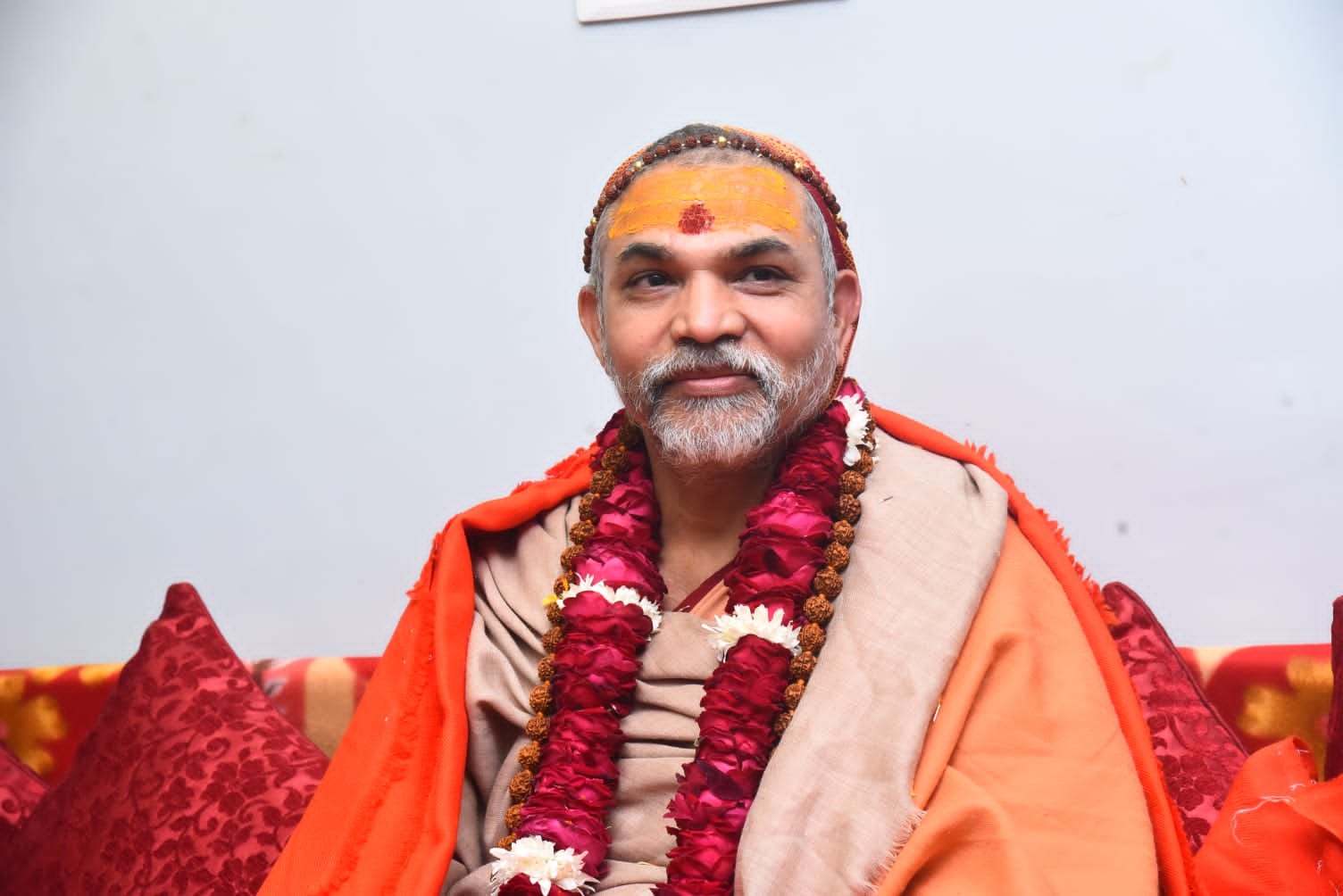 आज पत्थरचट्टी रामबाग से निकली जगद्गुरु शंकराचार्य स्वामी अविमुक्तेश्वरानंद सरस्वती महाराज की ऐतिहासिक पेशवाई, 108 स्थानों पर हुआ स्वागत