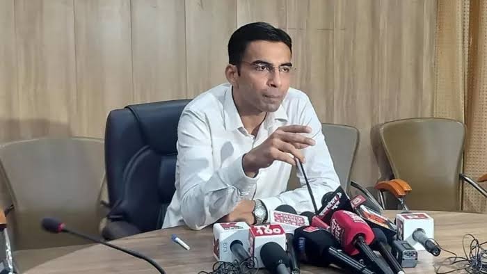 DM Savin Bansal strict on ISBT drainage improvement Instructions to complete the work before May