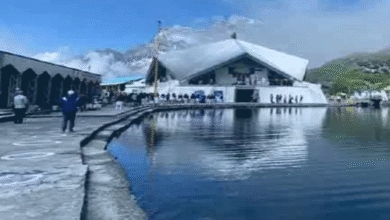 Hemkund Sahib Yatra begins: A group of devotees headed by the Panj Pyaras left for Ghangaria