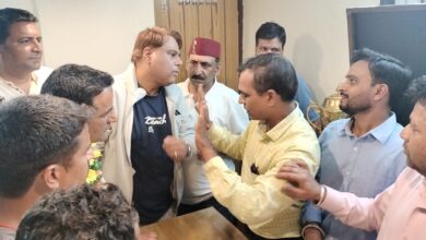 Chaos in Mussoorie Taxi Association elections Uproar over not getting certificate, solution late at night