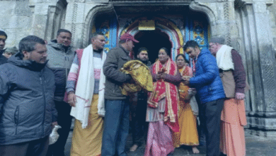 Uttarakhand Delhi Chief Minister Rekha Gupta reached Kedarnath-Badrinath, performed puja and took blessings