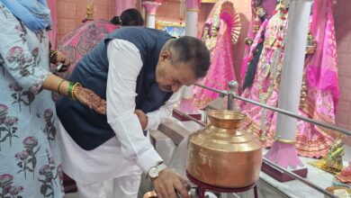 Cabinet minister Ganesh Joshi immersed in Shravan Bhakti Performed Jalabhishek in Mata Mandir with his wife, prayed for the people of the state