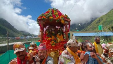 Two-day Nar-Narayan Mahotsav begins at Badrinath Dham; ceremonial palanquin departs for Mata Murti Temple.