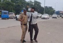 Alleged pump-action gun found in possession of a youth during the farmers' protest in Rudrapur; police have taken him into custody.