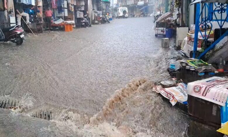 An hour of heavy rain turned roads into streams in Gopeshwar; water entered hotels and shops.