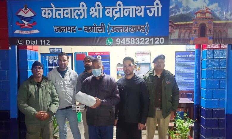 Third accused arrested in Badrinath offering theft case; used to keep records by photographing the items.