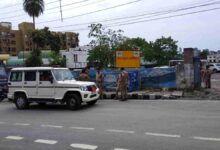 Firing at a roadside eatery on Bhagwanpur Bypass; four masked miscreants flee.