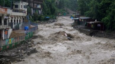 Heavy rain alert in Uttarakhand; schools and Anganwadi centers in Dehradun and Bageshwar closed today.