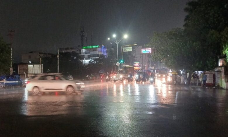 Rain havoc continues in Uttarakhand; 'Orange Alert' for Dehradun and Tehri; schools and Anganwadi centers closed.